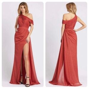 NWT IEENA Mac Duggal Shirred Cold Shoulder Gown Crimson size 10